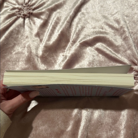 A Cross-Country Christmas Novel by Courtney Walsh - Picture 5 of 6